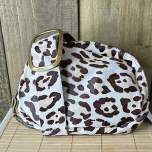 New Keep It Gypsy leopard crossbody purse ✨ 🌵